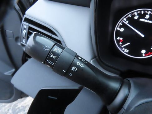 Used 2020 Subaru Outback Premium image 18