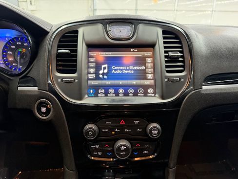 Used 2022 Chrysler 300 S w/ Comfort Group image 14