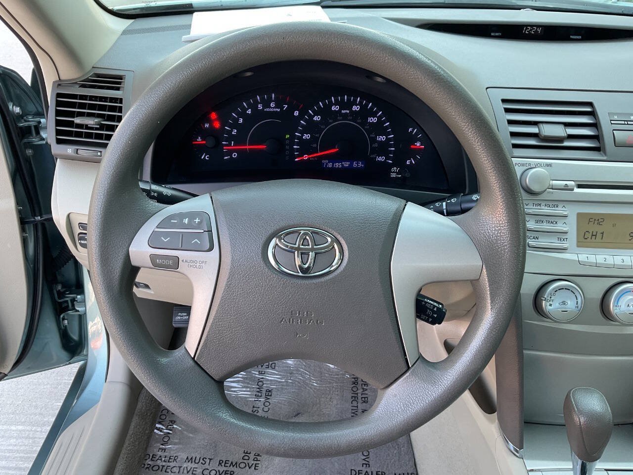 Used 2011 Toyota Camry LE FWD image 17