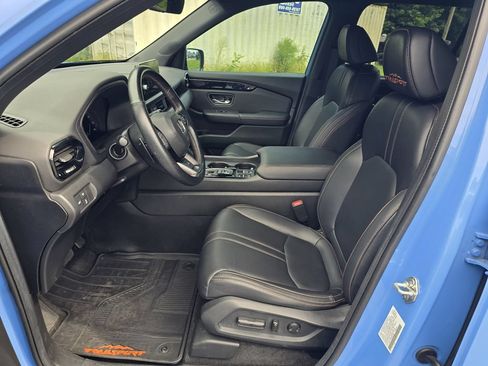 Used 2024 Honda Pilot TrailSport image 14