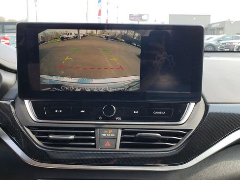 Used 2023 Nissan Altima 2.5 SR w/ SR Premium Package image 15