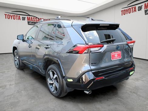 Used 2023 Toyota RAV4 SE w/ Weather & Moonroof Package image 3