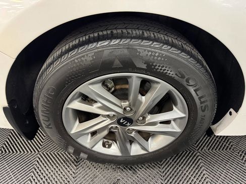 Used 2019 Kia Optima LX image 17