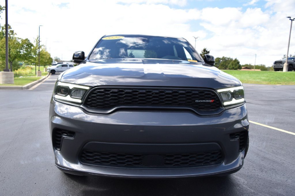 Used 2024 Dodge Durango GT AWD/4WD image 3