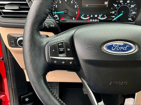 Used 2020 Ford Escape SEL image 12