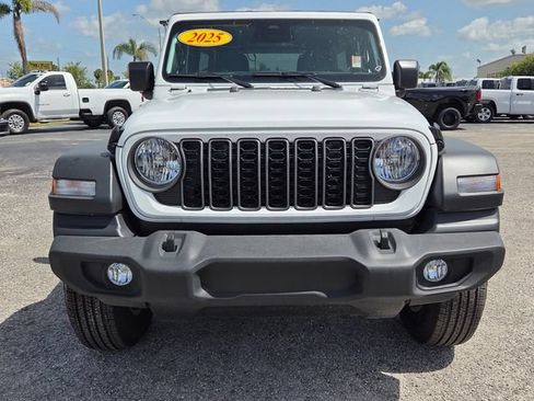 Used 2025 Jeep Wrangler Unlimited Sport AWD/4WD image 8