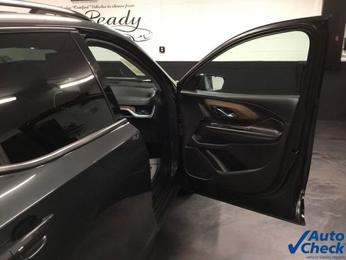 Used 2021 GMC Terrain SLE w/ Driver Convenience Package image 38