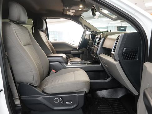 Used 2015 Ford F150 XLT w/ Equipment Group 302A Luxury AWD/4WD image 34