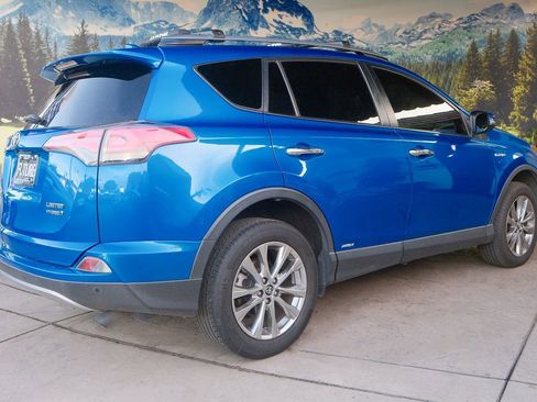 Used 2018 Toyota RAV4 Limited image 6