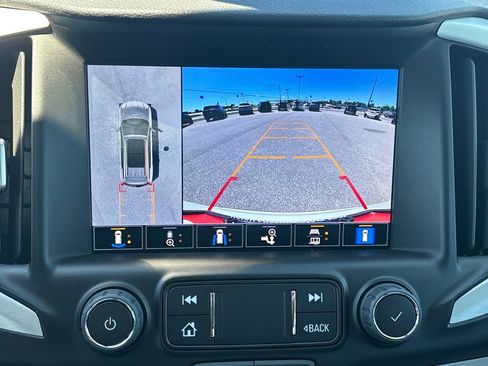 Used 2023 GMC Terrain SLT w/ Tech Package AWD/4WD image 27