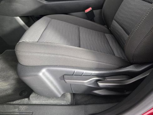 New 2026 Chevrolet Equinox LT w/ Safety and Technology Package FWD image 25