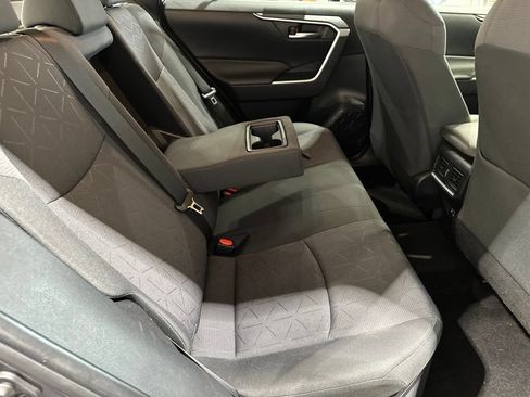 Used 2021 Toyota RAV4 XLE w/ XLE Grade Weather Package AWD/4WD image 19