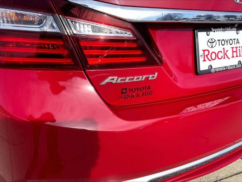 Used 2017 Honda Accord Sport Special Edition image 31