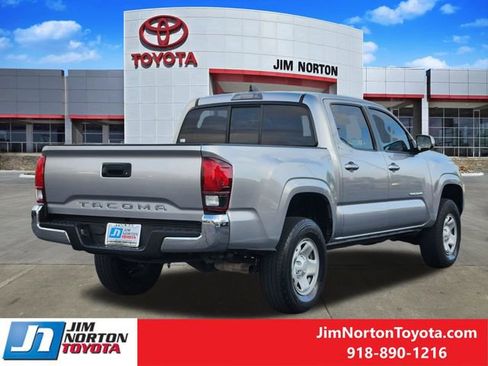 Used 2022 Toyota Tacoma SR5 RWD image 6