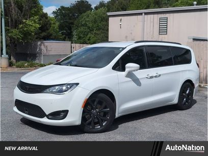 Used 2019 Chrysler Pacifica Touring-L Plus w/ Advanced Safetytec Group