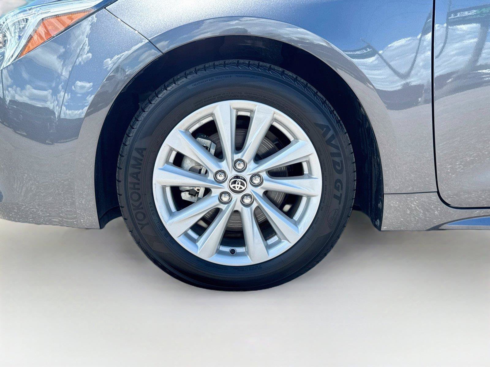 Used 2026 Toyota Corolla SE FWD image 32