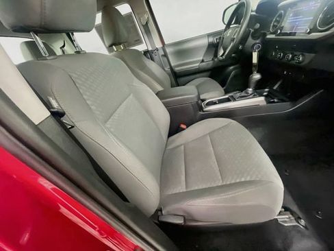 Used 2020 Toyota Tacoma SR5 AWD/4WD image 28