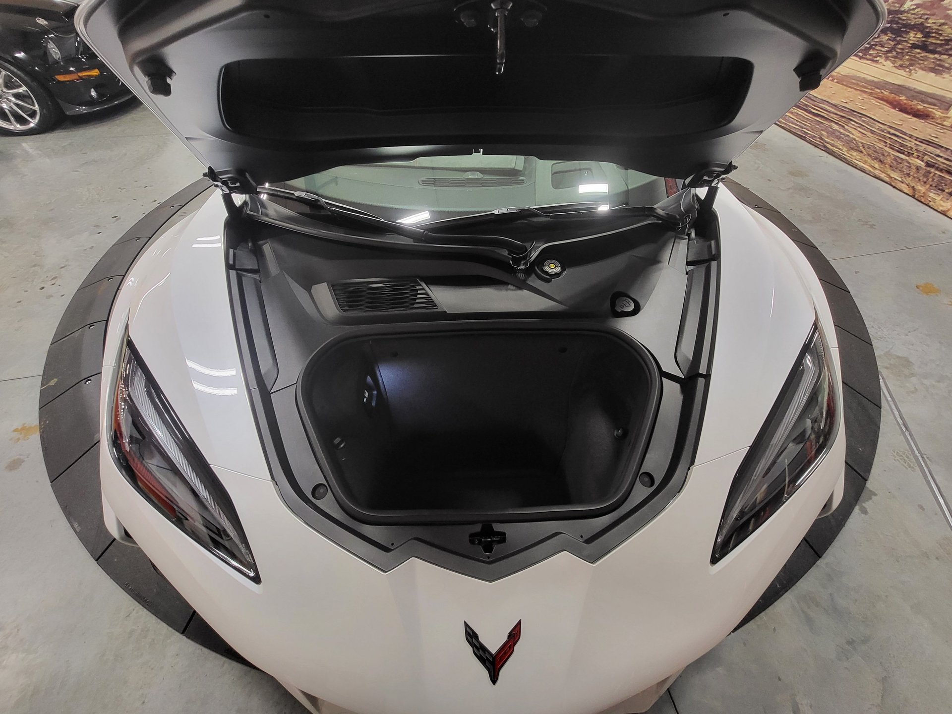 Used 2023 Chevrolet Corvette Z06 RWD image 9