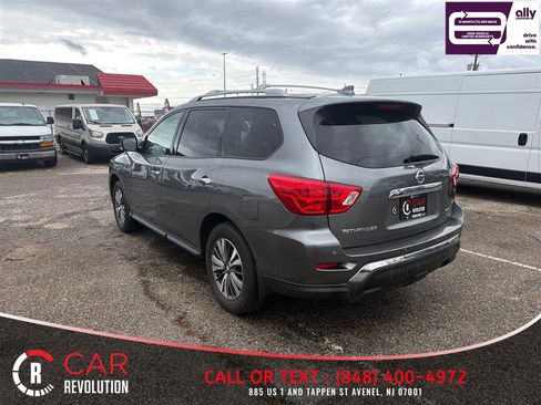 Used 2020 Nissan Pathfinder S image 4