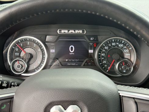 Used 2024 RAM 1500 Laramie RWD image 21