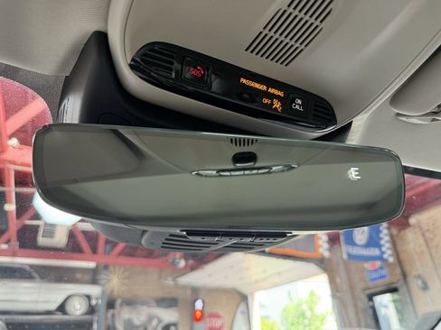 Used 2019 Volvo S60 T5 Momentum w/ Premium Package FWD image 23