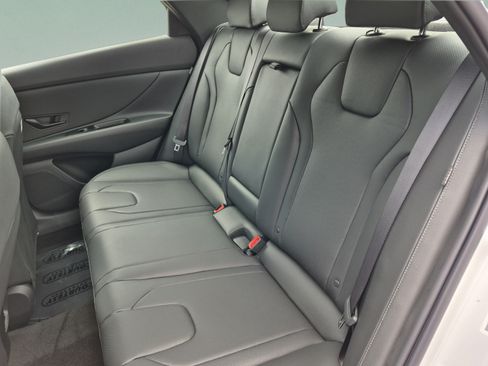 New 2026 Hyundai Elantra SEL Sport FWD image 15