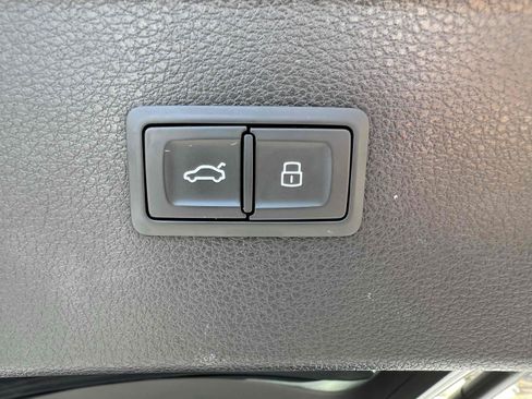 Used 2026 Genesis G70 2.5T RWD image 10