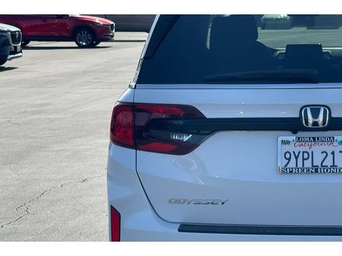 Certified 2026 Honda Odyssey EX-L image 32