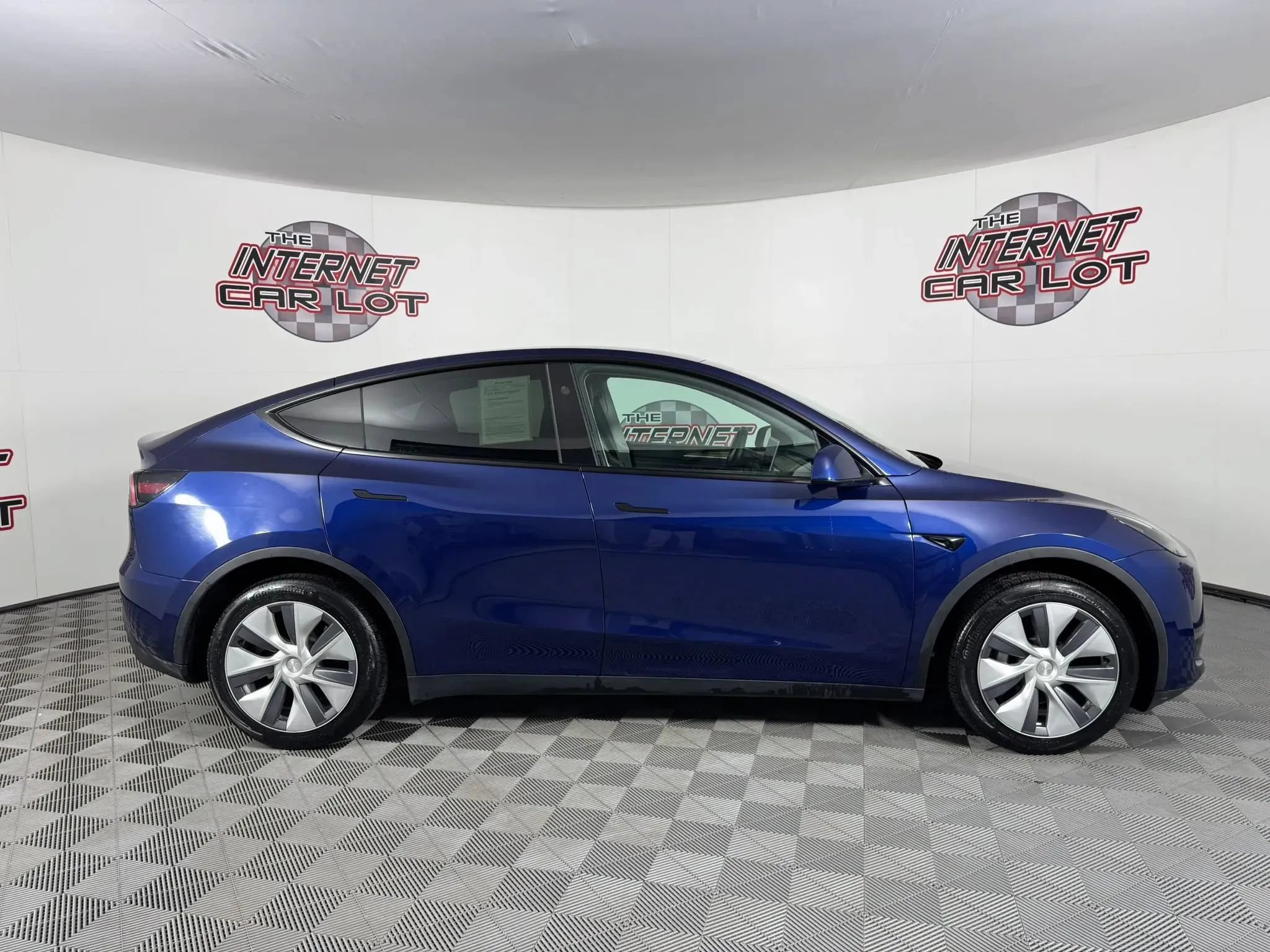 Used 2023 Tesla Model Y Long Range AWD/4WD image 8