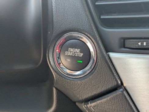 Used 2018 GMC Yukon Denali w/ Open Road Package image 32