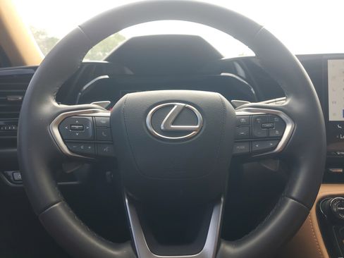 Used 2023 Lexus NX 250 FWD image 25