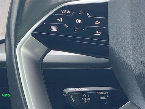 Used 2024 Audi Q4 e-tron Premium Plus w/ Premium Plus image 4