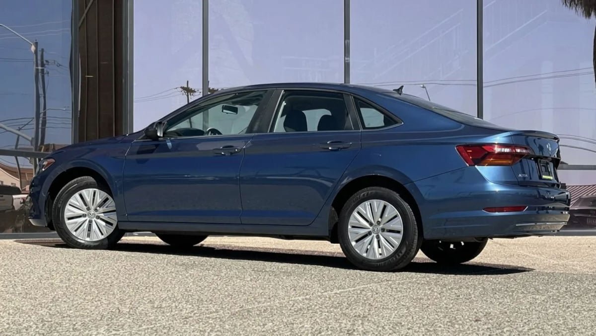 Used 2019 Volkswagen Jetta S w/ Driver Assistance Package FWD image 6