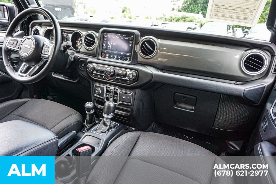 Used 2022 Jeep Gladiator Overland w/ LED Lighting Group AWD/4WD image 23