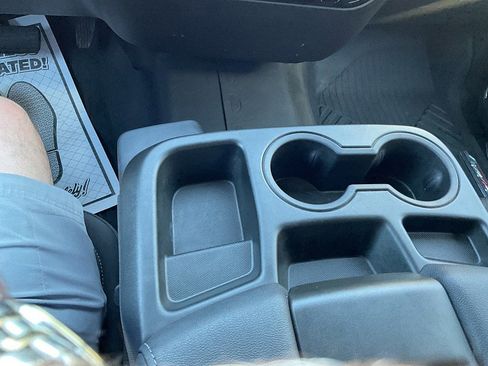 Used 2024 Chevrolet Silverado 1500 LT image 23