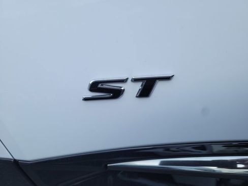 New 2025 Buick Envision Sport Touring image 12