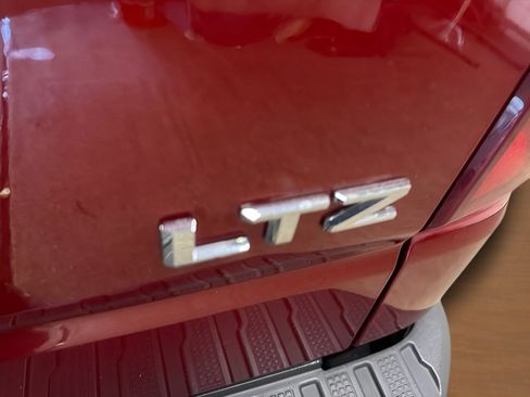 Used 2023 Chevrolet Silverado 1500 LTZ AWD/4WD image 9
