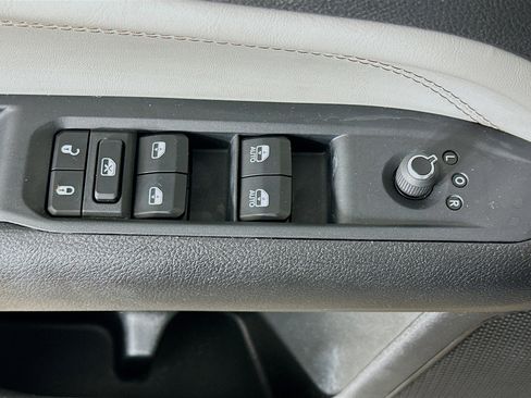Used 2025 Jeep Compass Limited AWD/4WD image 15
