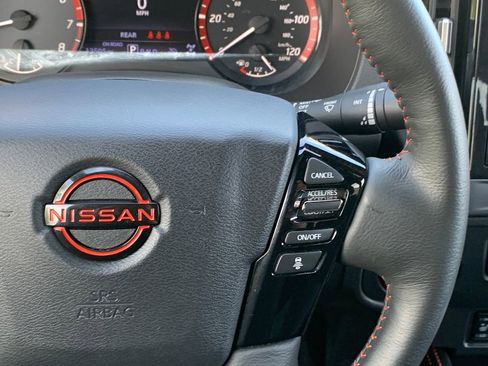 Used 2026 Nissan Frontier PRO-4X AWD/4WD image 13