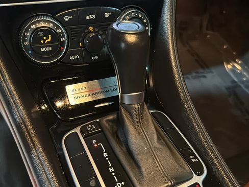 Used 2009 Mercedes-Benz SL 550 image 16