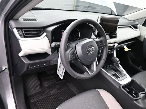 New 2025 Toyota RAV4 XLE image 18