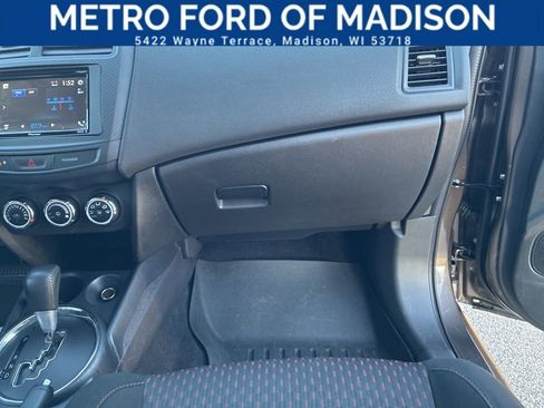 Used 2017 Mitsubishi Outlander Sport ES image 40