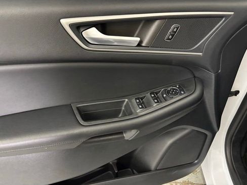 Used 2023 Ford Edge SEL image 10