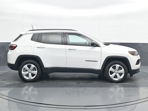 Used 2022 Jeep Compass Latitude image 7