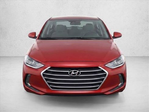 Used 2017 Hyundai Elantra SE w/ SE A/T Tech Package 03 FWD image 2