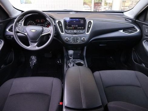 Used 2024 Chevrolet Malibu LT FWD image 21