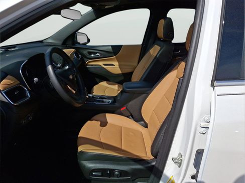 Used 2018 Chevrolet Equinox Premier image 28