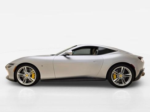 Used 2022 Ferrari Roma RWD image 12