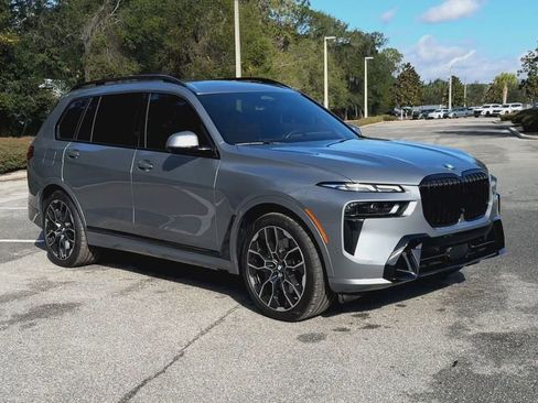 Certified 2025 BMW X7 xDrive40i w/ M Sport Package image 2