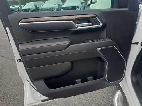 Used 2022 Chevrolet Silverado 1500 LT image 19